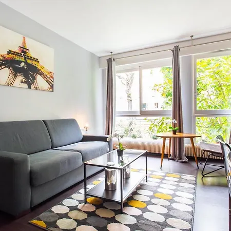 Apartment Cmg Trocadero - Louis David *